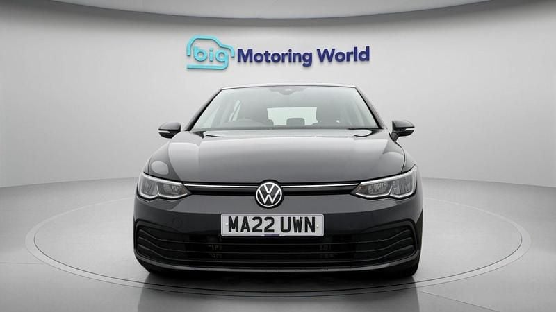 Second-hand VW Golf VIII Life 150 CP (110 kW) 2022 Gri Hatchback