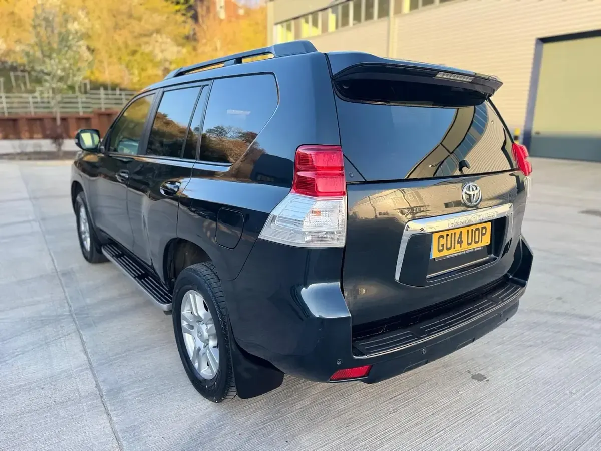 Used Toyota Land Cruiser 2014 Grey Estate