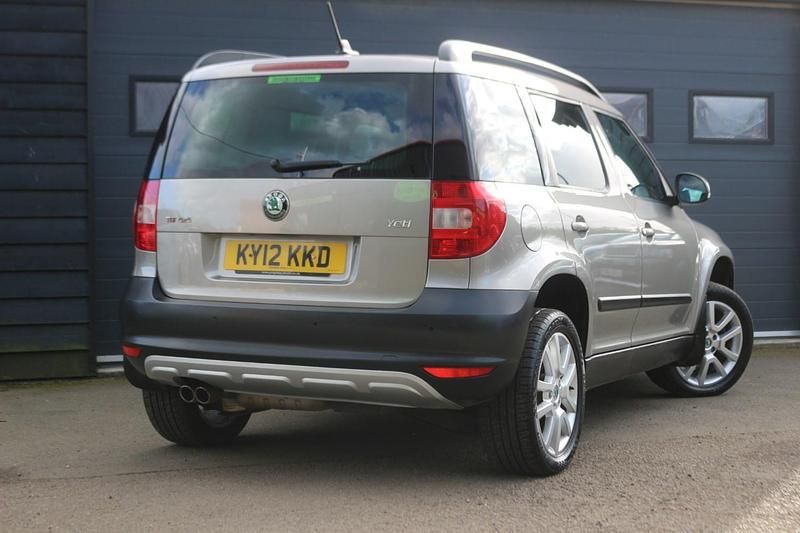 Used Skoda Yeti Elegance 170 HP (125 kW) 2012 Beige SUV