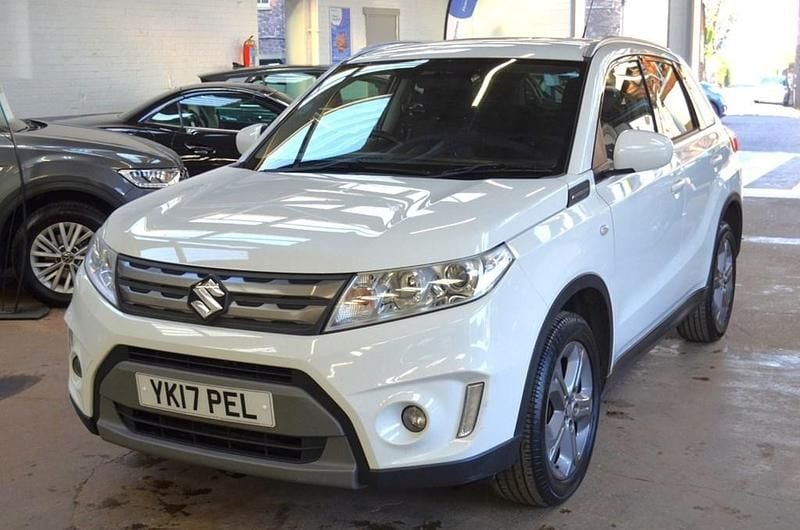 Used Suzuki Vitara SZ-T 120 HP (88 kW) 2017 White SUV