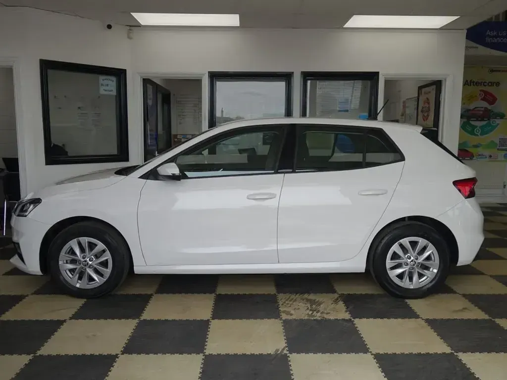Used Skoda Fabia Comfort 110 HP (80 kW) 2022 White Hatchback