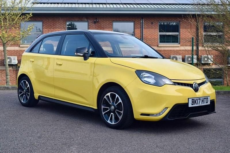 Used MG MG3 106 HP (77 kW) 2017 Yellow Hatchback
