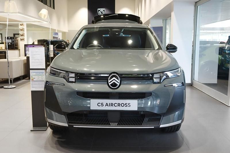 New Citroën C5 145 HP (106 kW) 2025 Hatchback