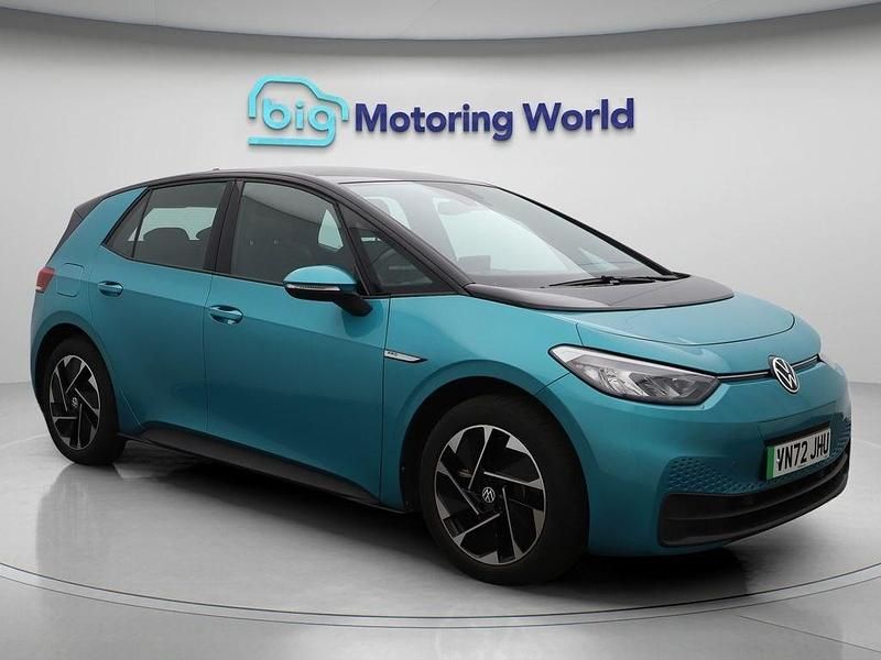 Turquoise Used 2022 VW ID.3 Pro Performance Hatchback | £15,800 (Fair price) - Image 1/4