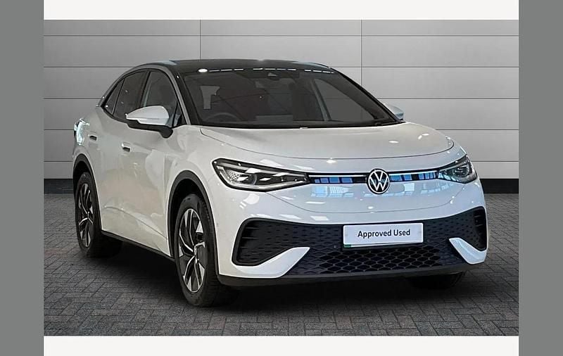 Glacier white with black roof Used 2025 VW ID.5 Pro SUV | £27,449 (Super price) - Image 1/4