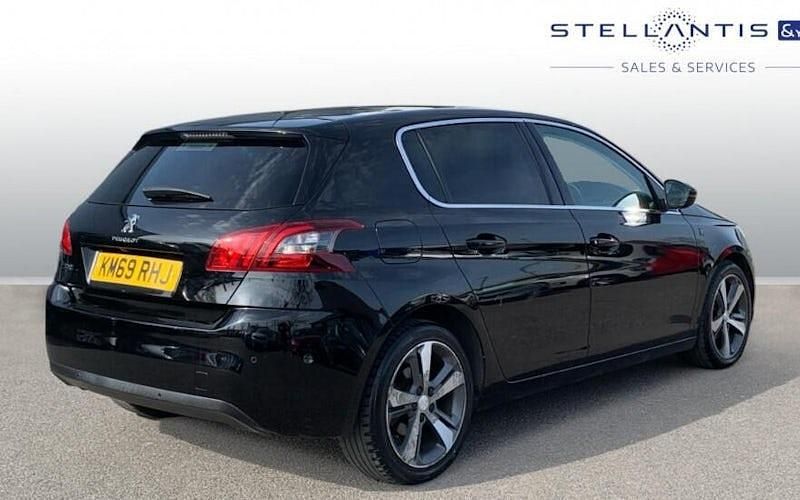 Used Peugeot 308 131 HP (96 kW) 2020 Hatchback