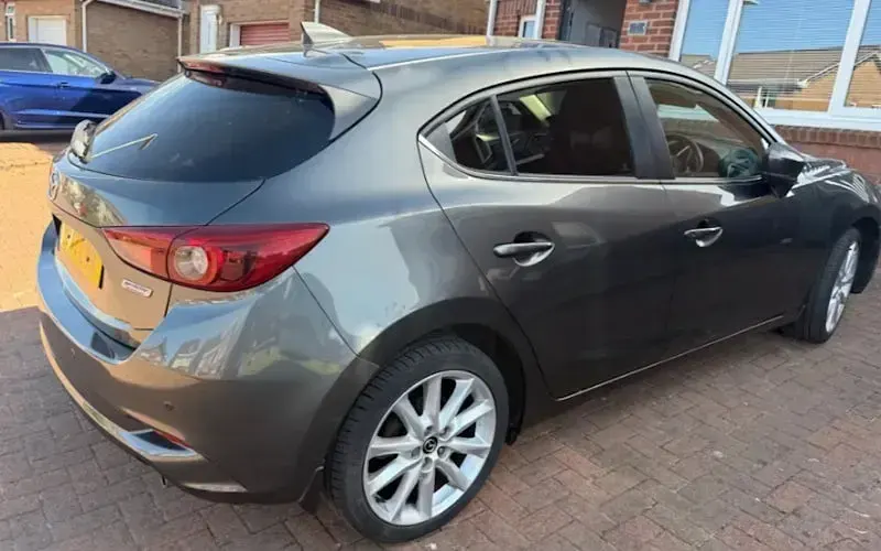 Used Mazda 3 Inclusive 120 HP (88 kW) 2016 Grey Hatchback