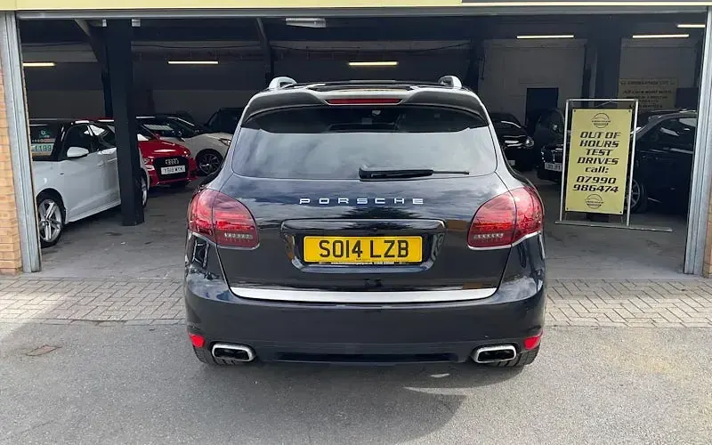 Used Porsche Cayenne Platinum Edition 245 HP (180 kW) 2014 Black SUV