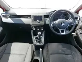 Used Renault Clio Play 72 HP (52 kW) 2021 Red Hatchback