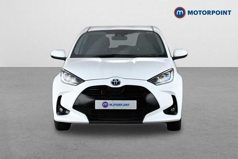 Used Toyota Yaris Hybrid Design 2023 White Hatchback