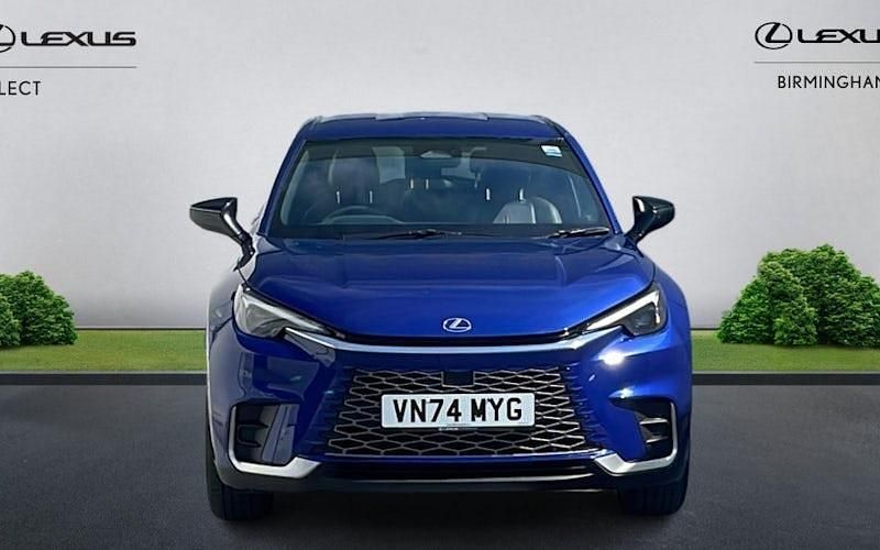 Second-hand Lexus LBX 136 CP (100 kW) 2026 SUV