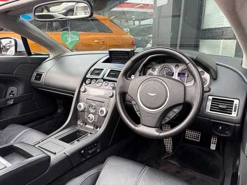 Used Aston Martin V8 Vantage 420 HP (308 kW) 2010 Silver Cabriolet