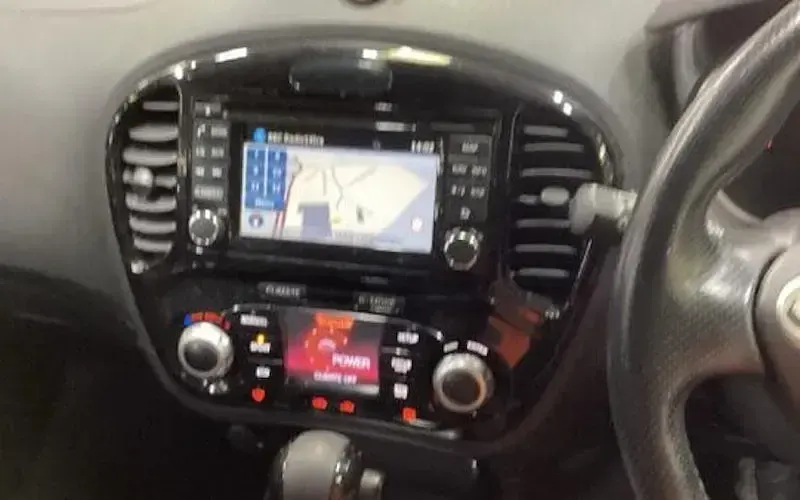 Used Nissan Juke Tekna 117 HP (86 kW) 2016 Grey SUV
