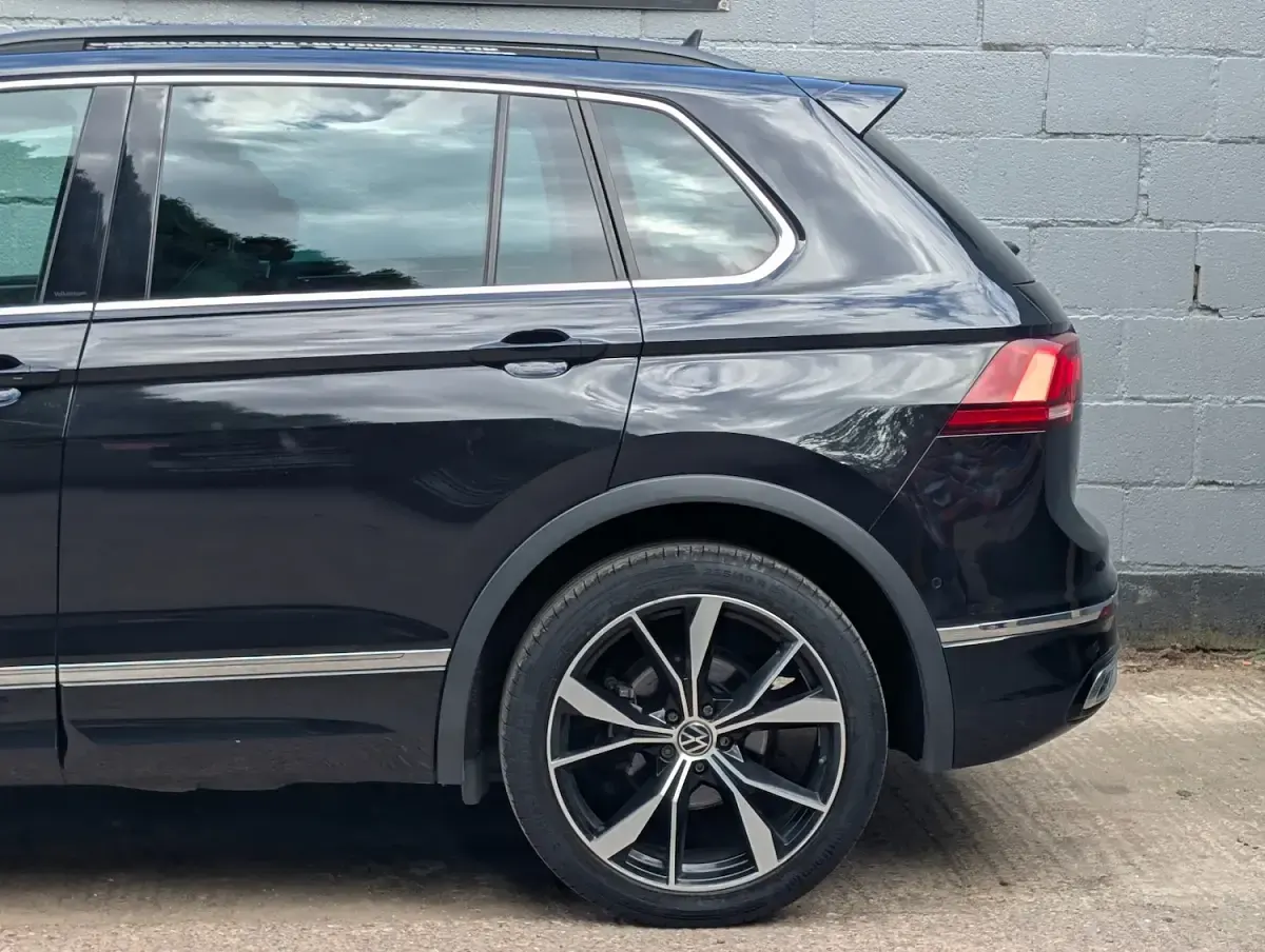 Used VW Tiguan R-line 150 HP (110 kW) 2021 Black SUV