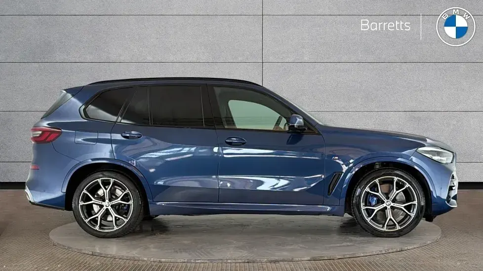 Used BMW X5 M Sport 335 HP (246 kW) 2022 Blue SUV