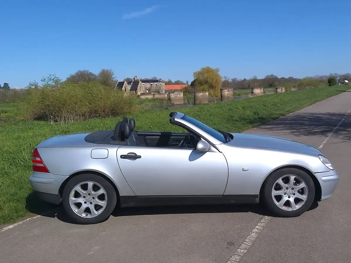 Used Mercedes SLK230 197 HP (144 kW) 2000 Silver Cabriolet