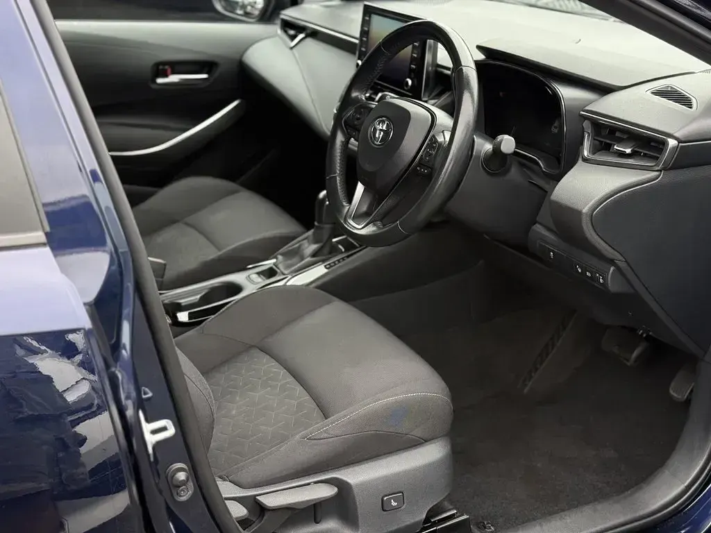 Used Toyota Corolla 2021 Blue Hatchback