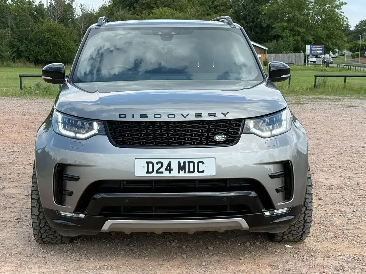 Used Land Rover Discovery HSE 300 HP (220 kW) 2018 Silver SUV