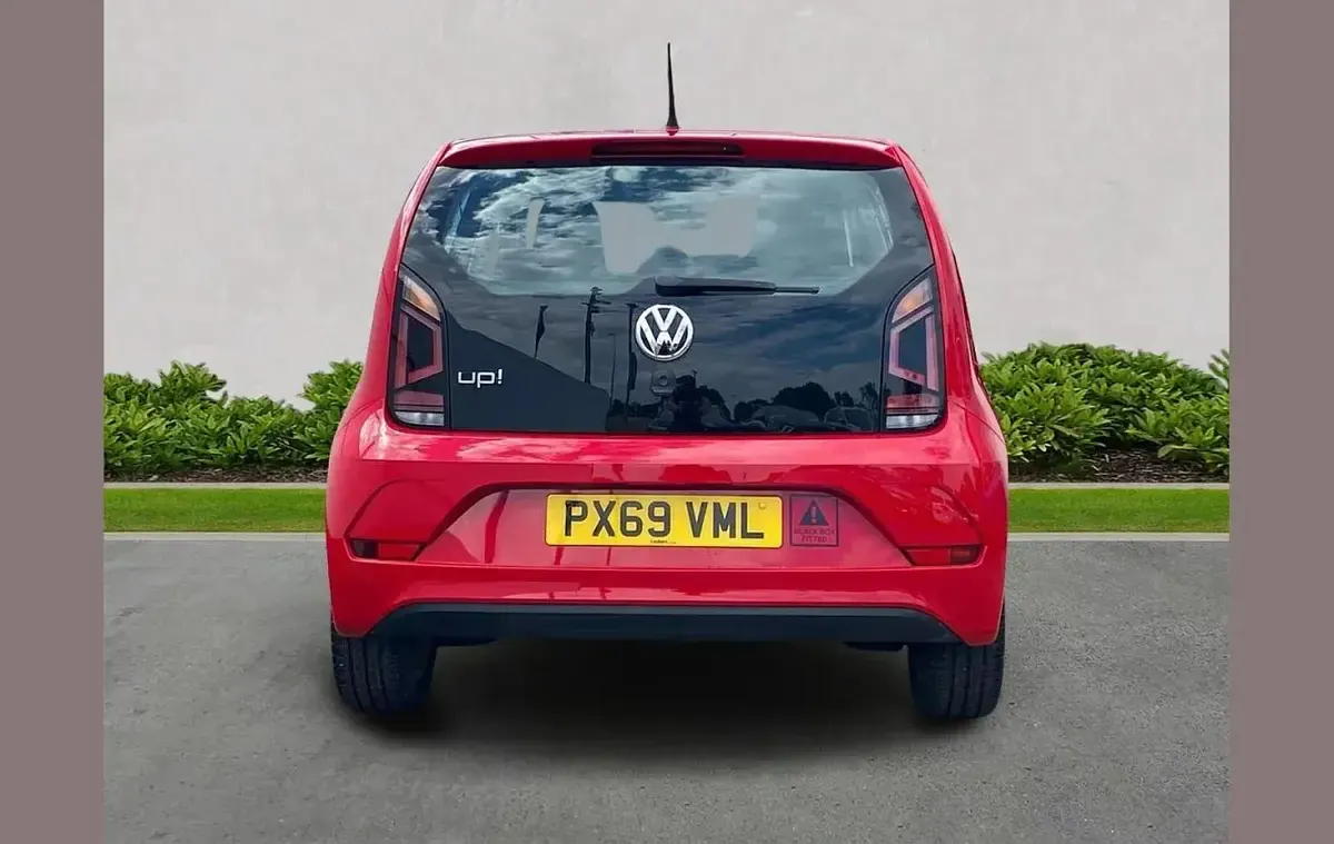 Used VW up! move up! 60 HP (44 kW) 2019 Red Hatchback