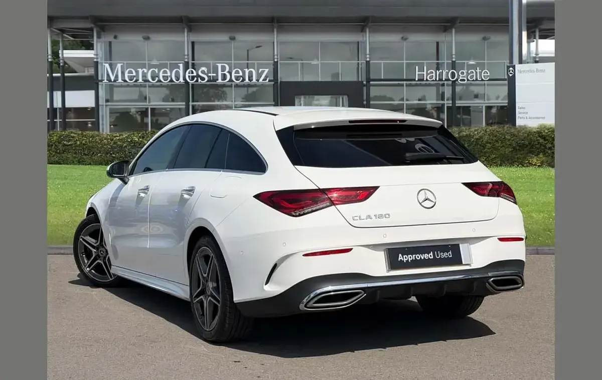 Used Mercedes CLA180 AMG Line Premium 134 HP (98 kW) 2022 White Sedan
