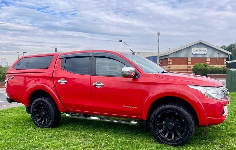 Red Used 2016 Mitsubishi L200 Pickup | £8,650 (Good price) - Image 1/4