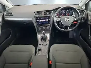Used VW Golf VII SE 130 HP (95 kW) 2018 Silver Hatchback
