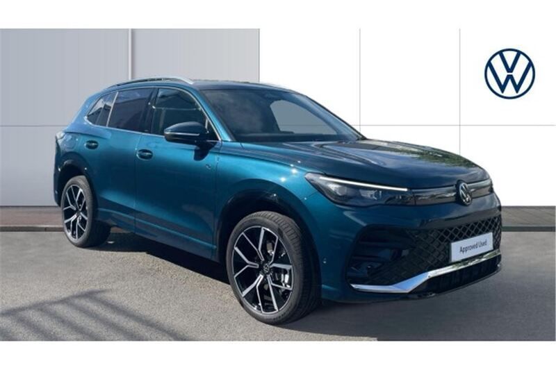 Blue Used 2025 VW Tiguan R-line SUV | £42,000 - Image 1/4