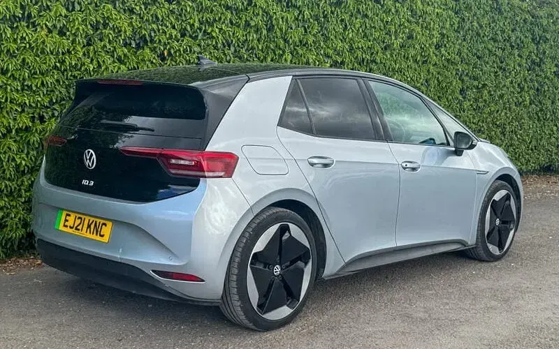 Usado VW ID.3 Pro Performance 150 kW (204 CV) 2021 Plateado Utilitario