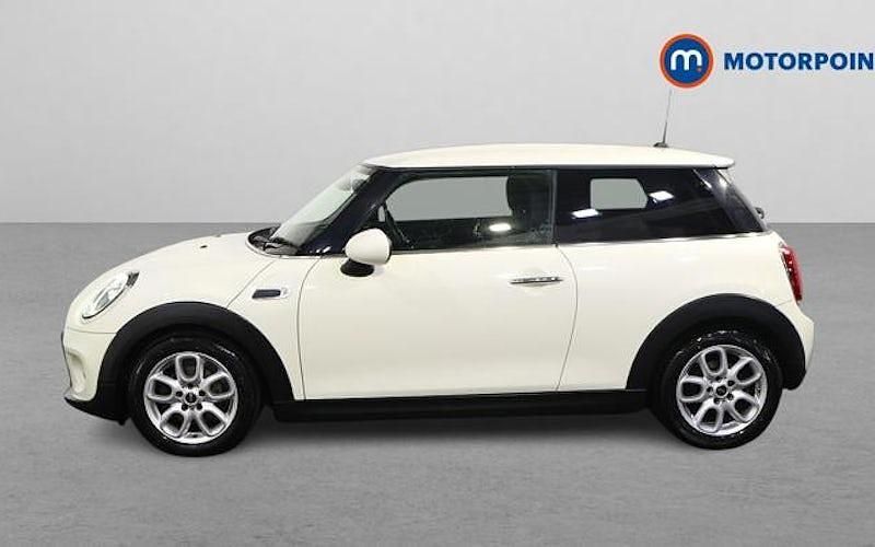 Used Mini ONE Hatch 102 HP (75 kW) 2018 White Hatchback