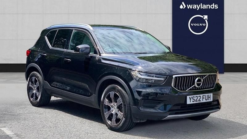 Black Used 2022 Volvo XC40 Inscription SUV | £28,800 (A bit pricey) - Image 1/4