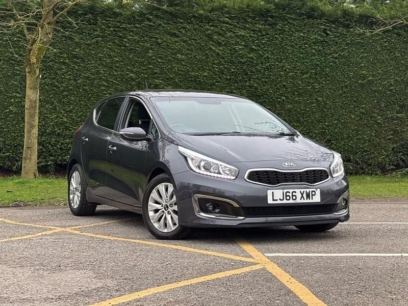 Used Kia Ceed 2016 Silver Hatchback