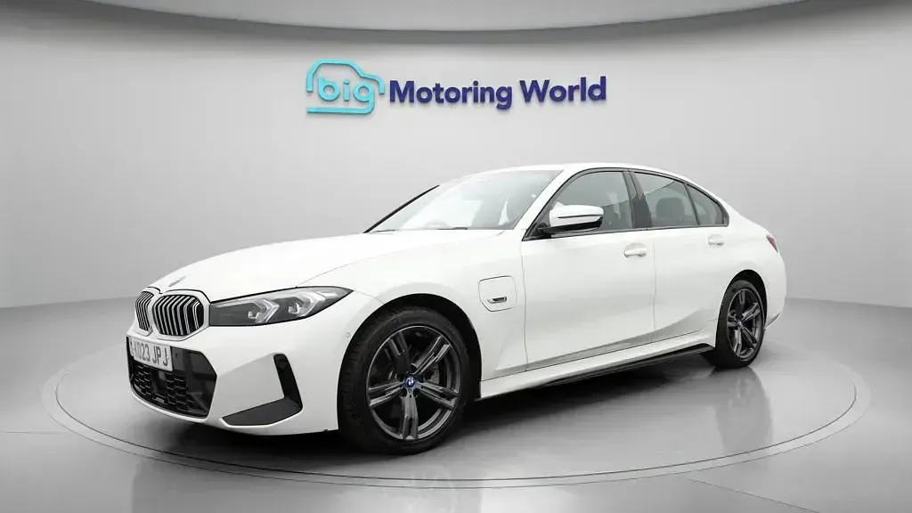 Used BMW 330e M Sport 292 HP (214 kW) 2023 White Sedan