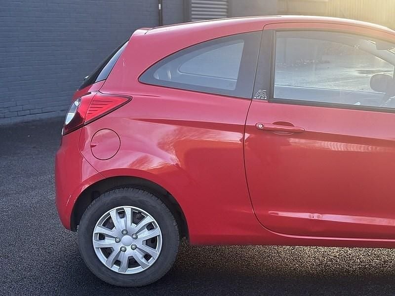 Used Ford Ka S 69 HP (50 kW) 2013 Red Hatchback