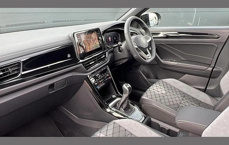 New VW T-Roc Black Edition 147 HP (108 kW) 2026 White SUV