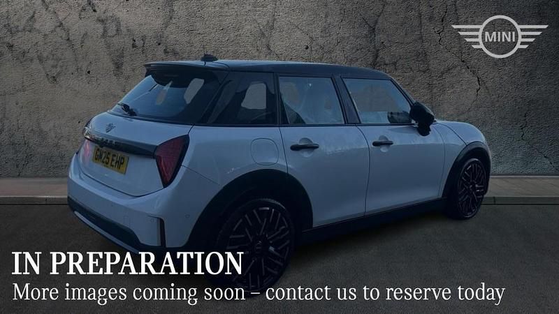 Used Mini Cooper S Hatch 201 HP (147 kW) 2025 White Hatchback