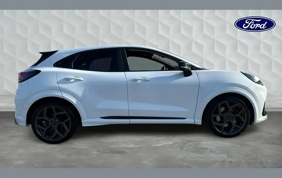 Używany Ford Puma ST 200 KM (147 kW) 2023 Biały SUV