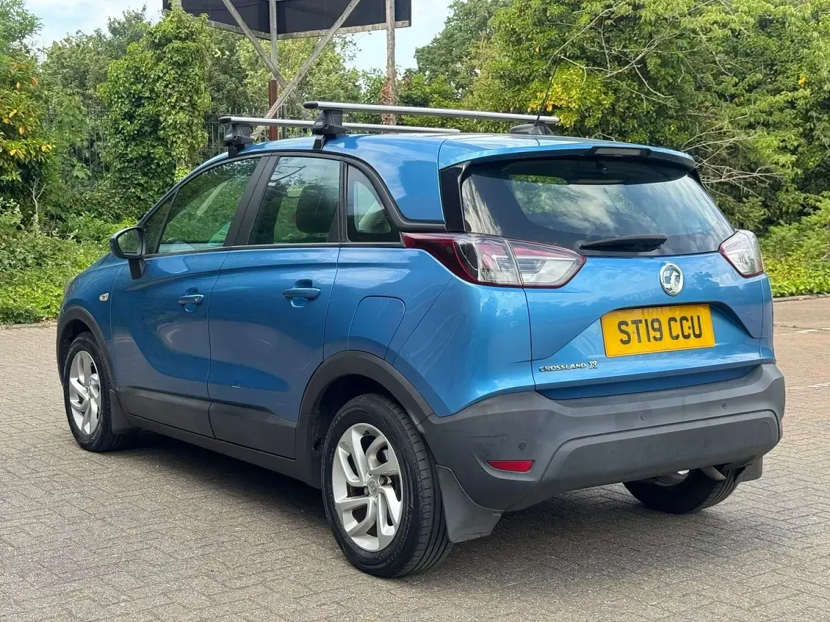 Used Vauxhall Crossland X 81 HP (59 kW) 2019 Blue SUV