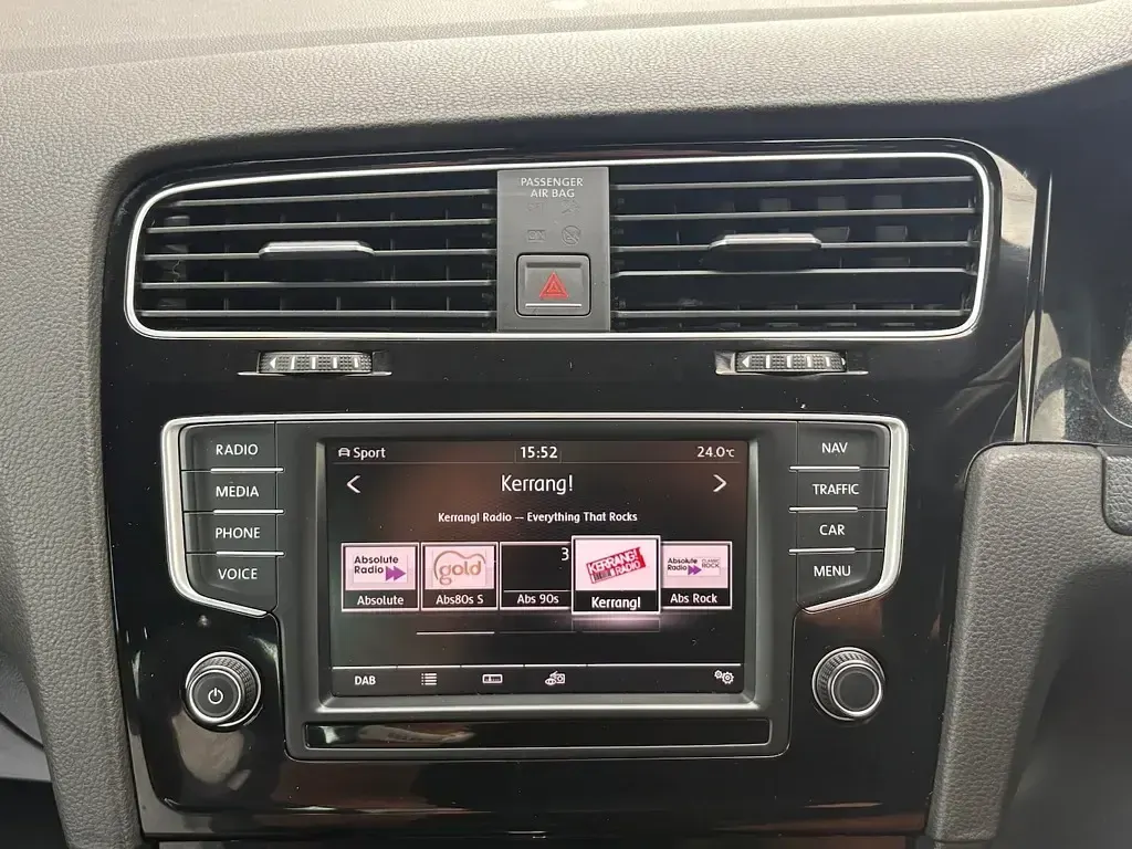 Used VW Golf VII R-line 147 HP (108 kW) 2015 Pure white Hatchback