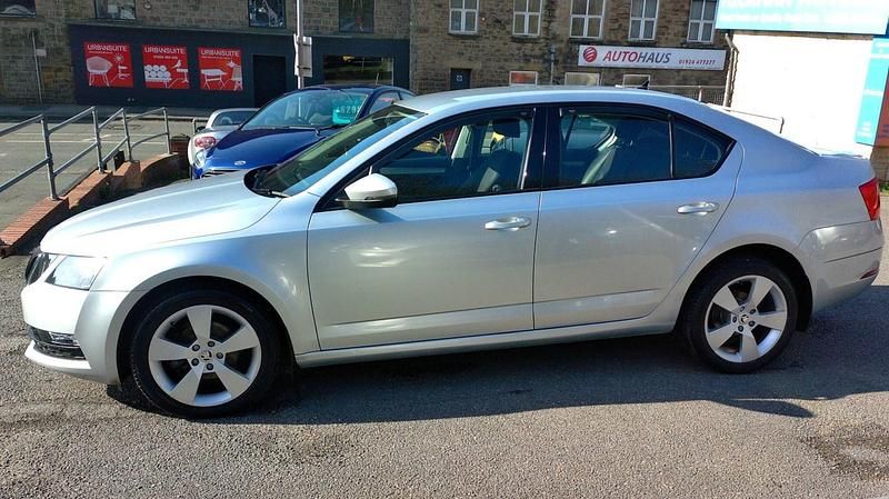 Used Skoda Octavia SE Drive 116 HP (85 kW) 2019 Silver Hatchback