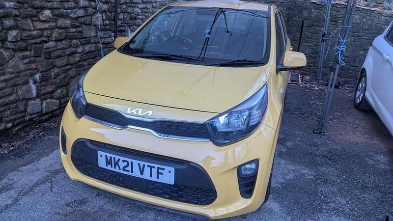 Used Kia Picanto 66 HP (48 kW) 2021 Yellow Hatchback