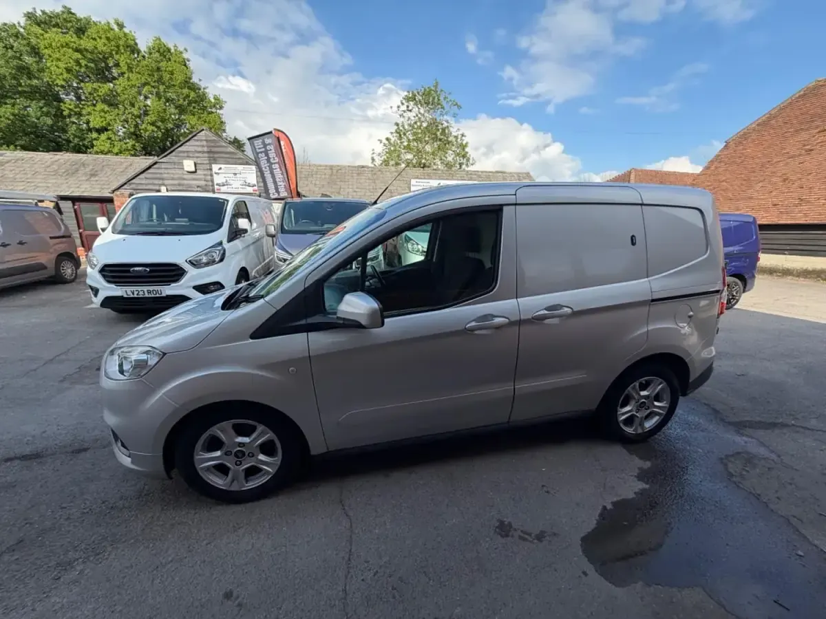 Second-hand Ford Transit Limited 100 CP (73 kW) 2019 Argintiu Van