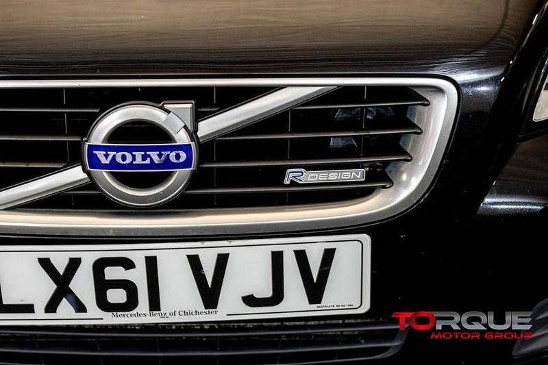 Used Volvo V50 R-Design 115 HP (84 kW) 2011 Black Estate