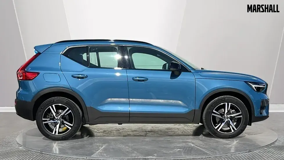 Used Volvo XC40 Plus 163 HP (119 kW) 2023 Blue SUV