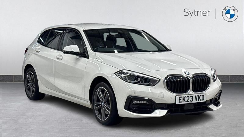 Used BMW 118 Sport Line 134 HP (98 kW) 2023 White Hatchback