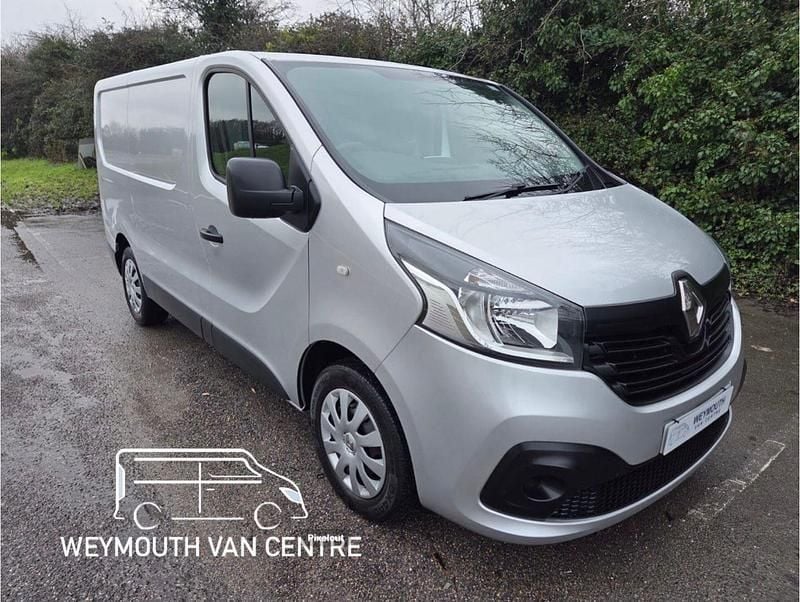 Silver Used 2016 Renault Trafic Business MPV | £8,395 (Fair price) - Image 1/4