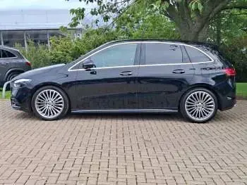 Used Mercedes B200 AMG Line Premium Plus 150 HP (110 kW) 2023 Black Hatchback