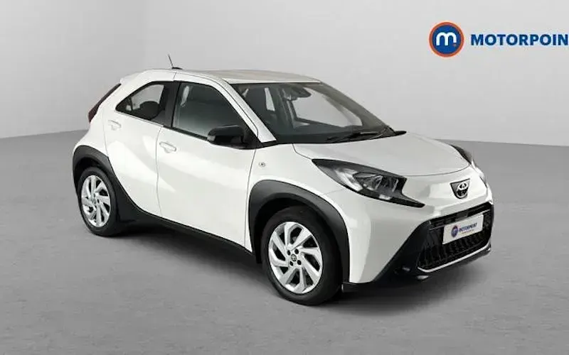 Used Toyota Aygo X PURE 72 HP (52 kW) 2023 SUV