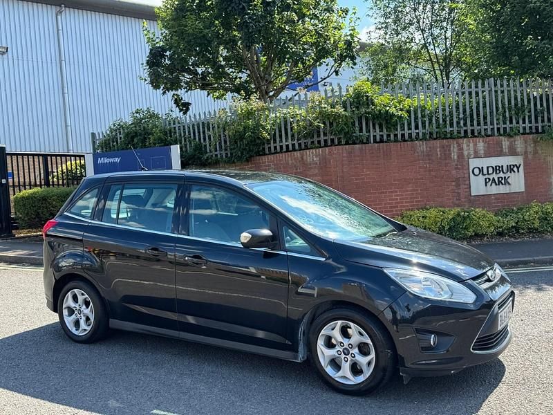 Used Ford Grand C-Max Zetec 115 HP (84 kW) 2015 Black MPV