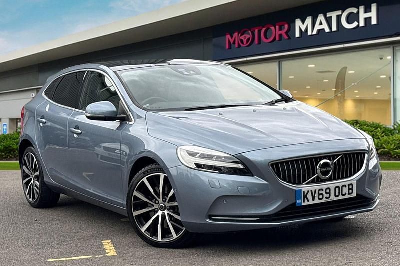 Blue Used 2019 Volvo V40 Inscription Estate | £14,730 (A bit pricey) - Image 1/4