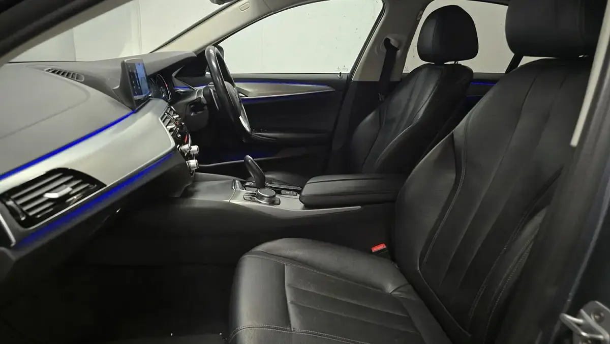 Used BMW 520 2018 Blue Sedan